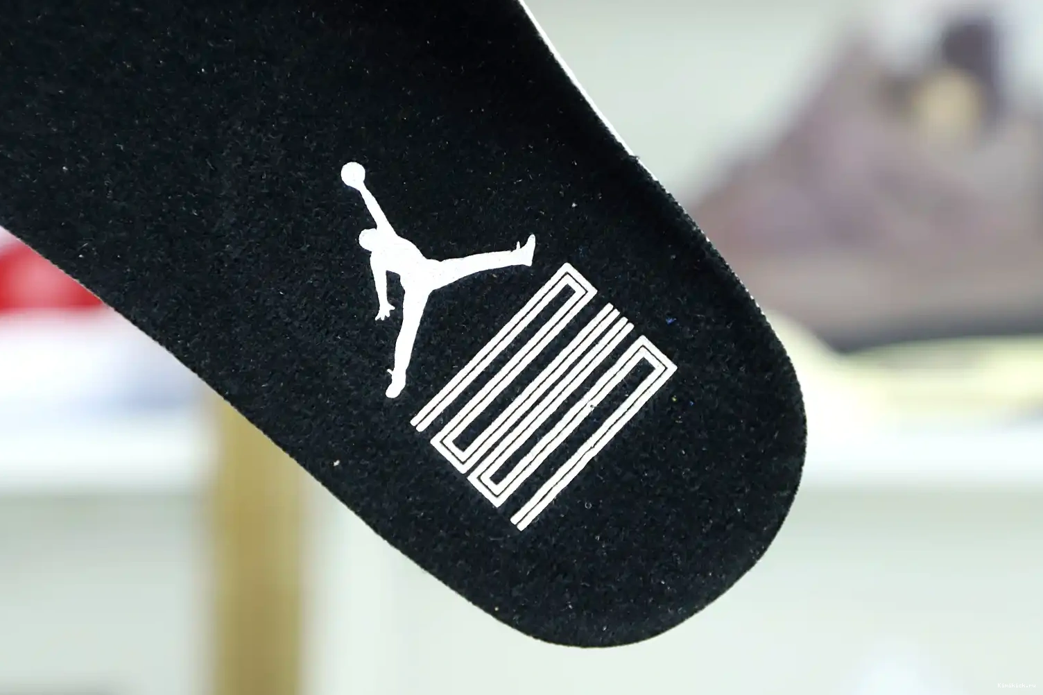 JORDAN Kimikick LOW BLUE AIR LEGEND RETRO 11 0428